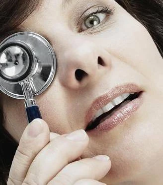 流言揭秘：眼皮跳动会影响眼部健康吗？