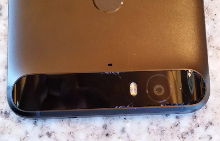 Nexus 6P玻璃自动碎裂,谷歌:都是华为的锅