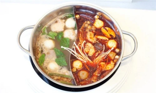 英国食评家疯狂吐槽中式火锅辣鸡：又难吃又贵