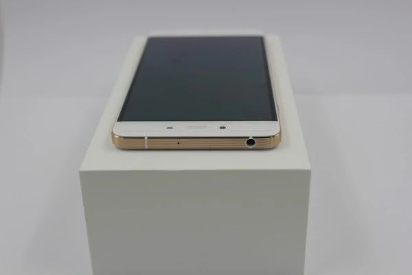 [多图]轻旗舰 氢体验：一加手机OnePlus X开箱上手