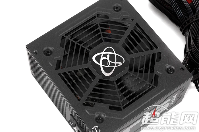 原厂优秀品质，XFX TS 550金牌电源评测 