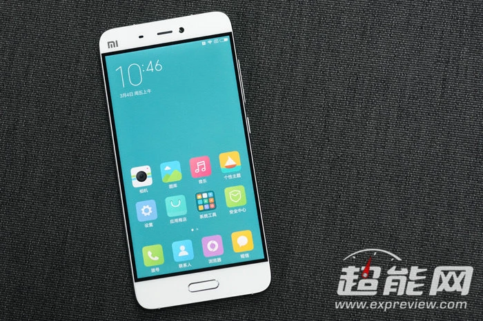 很美狠快能否打动我们？编辑谈小米手机5上手体验 