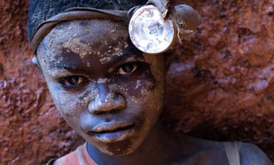 囚禁与杀戮：99%人不知道这手机里的惊人秘密