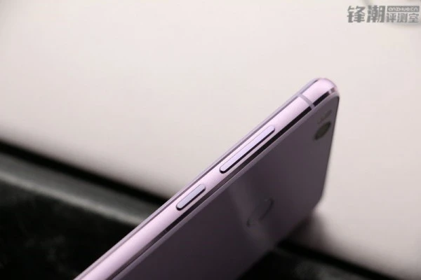 小米5的伴生花：小米4S淡紫版本开箱图赏