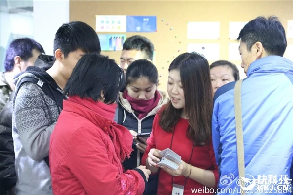 1999元小米5今日线下现货开卖！米粉太疯狂