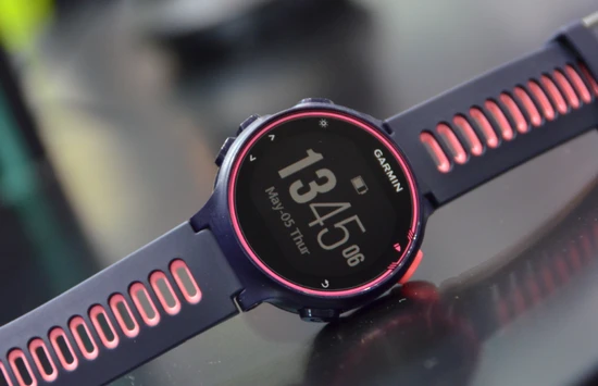 Garmin展示新款铁人三项腕表Forerunner735 XT