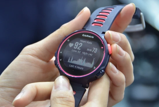 Garmin展示新款铁人三项腕表Forerunner735 XT