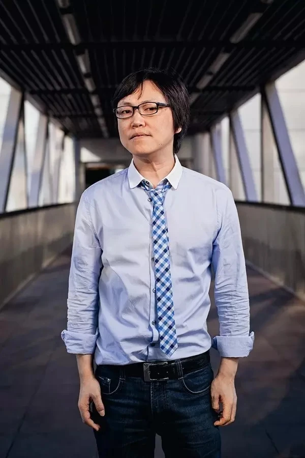 拿起“战斧”的CEO王峰成了“没谈过恋爱的小姑娘”