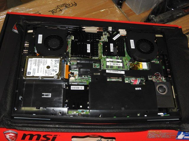 56万日元的微星游戏本就得这么装：GTX 980显卡，RAID 0硬盘 