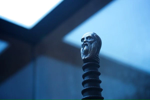 《刺客信条》电影新照曝光 圣殿武器细节精美