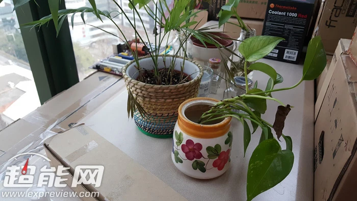 很美狠快能否打动我们？编辑谈小米手机5上手体验 