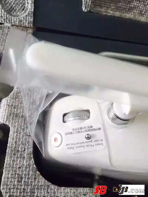 8999元!大疆精灵4开箱:精致高颜