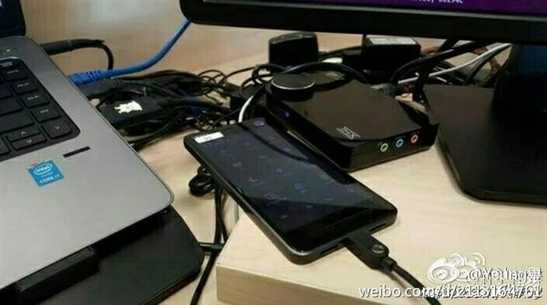 锤子T2真机曝光:还卖3000+?