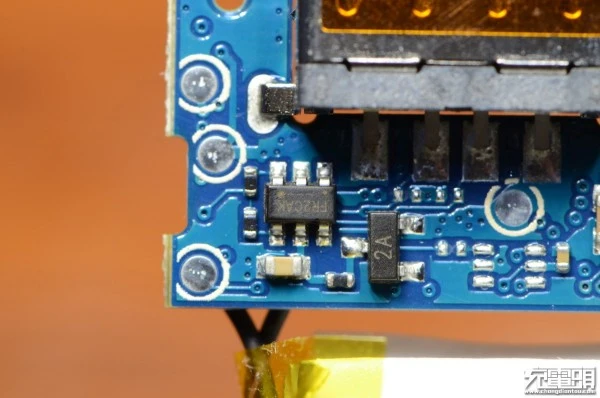 小米10000mAh移动电源高配版开箱与拆解