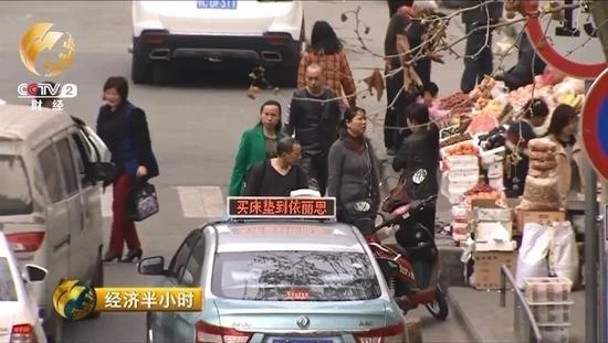 央视揭密伪基站冒充银行诈骗：三条短信骗走五千块