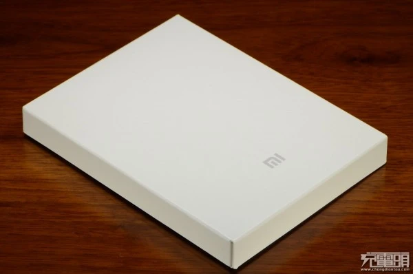 小米10000mAh移动电源高配版开箱与拆解