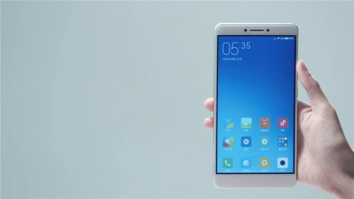 苹果iPhone SE手机复古4寸小屏，小米却带来了6.44寸的小米Max