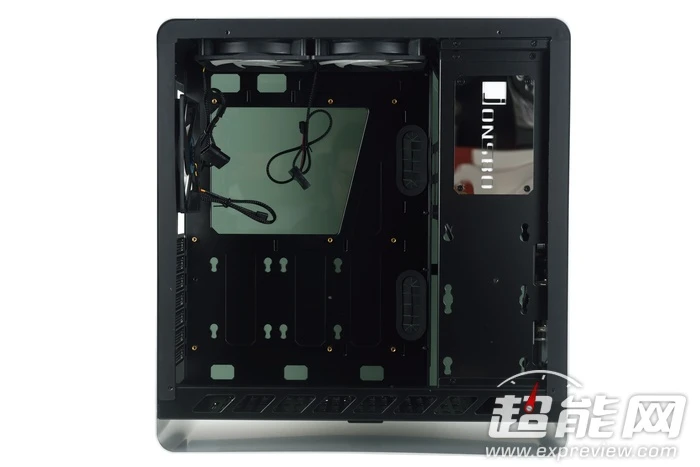 乔思伯的新旗舰,Jonsb UMX4机箱实物图赏