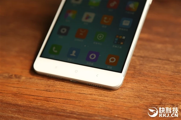 小米Max开箱图赏:6.44寸史上最大!