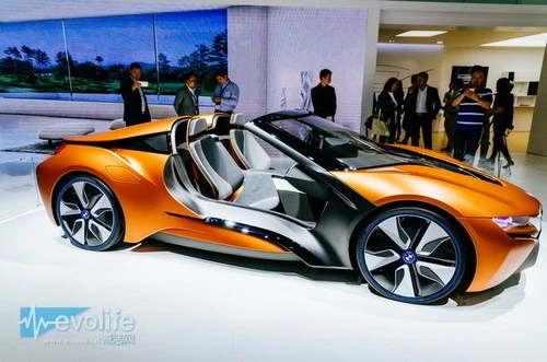 炫酷到极致：宝马带你玩转未来科技