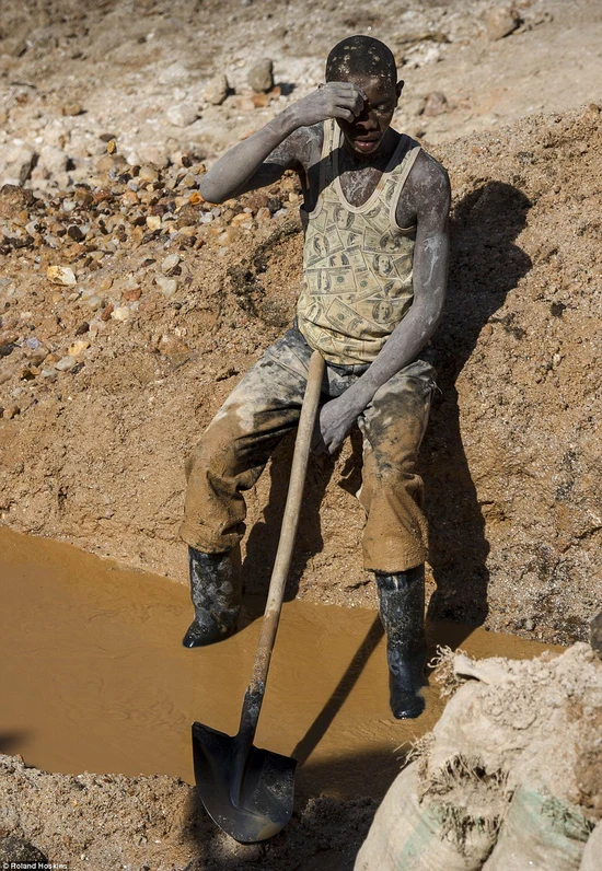 囚禁与杀戮：99%人不知道这手机里的惊人秘密