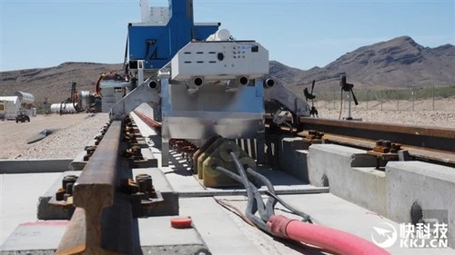 640km/h!超级高铁震撼首测:百公里1.1秒