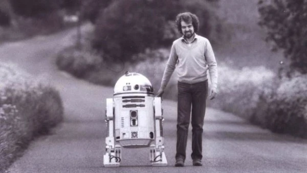 《星战》R2-D2机器人打造者Tony Dyson逝世 享年68岁