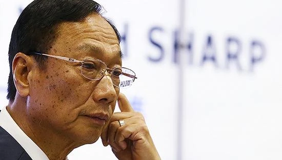 郭台铭强势接管夏普 从撤换高层和裁员开始