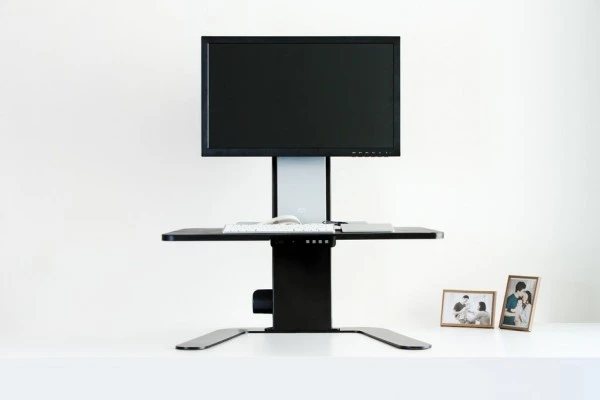 [视频]站立式办公新体验：Aspirus智能站立式办公桌