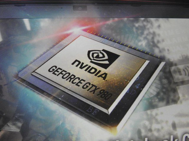 56万日元的微星游戏本就得这么装：GTX 980显卡，RAID 0硬盘 