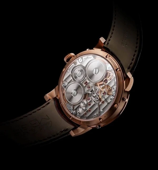 智能手表高速发展 机械表将如何应对?