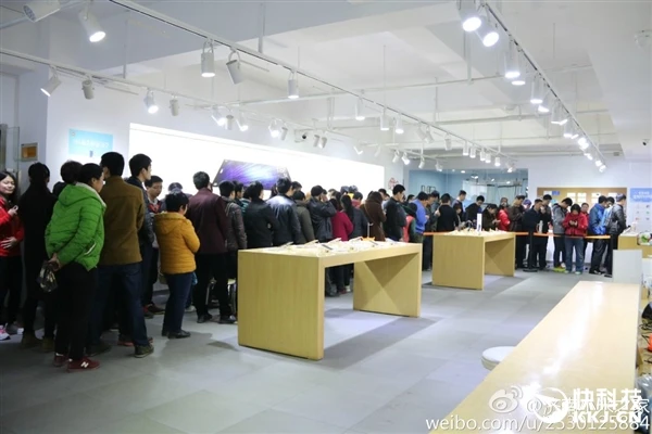 1999元小米5今日线下现货开卖！米粉太疯狂