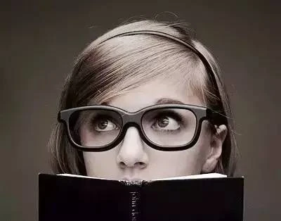 流言揭秘：眼皮跳动会影响眼部健康吗？