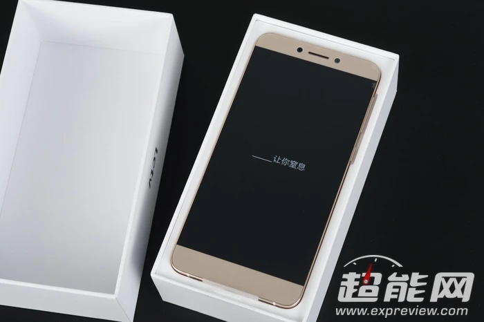 哪一点能让我们窒息?编辑谈乐1s手机上手体验