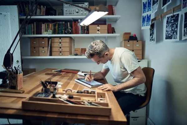 [视频]Surface Book - 艺术家的终极画布