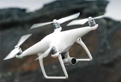 8999元!大疆精灵4开箱:精致高颜