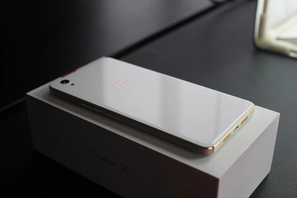 [多图]轻旗舰 氢体验：一加手机OnePlus X开箱上手