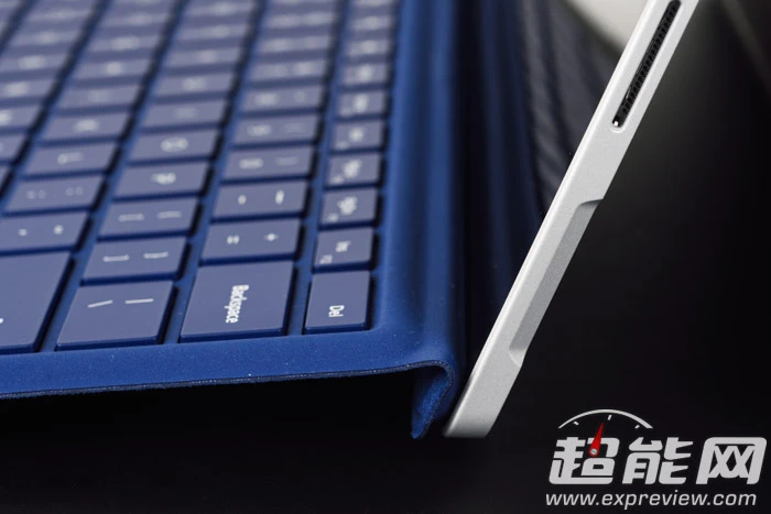 各方面都很优秀然而价格有争议，编辑谈Surface Pro 4上手体验 