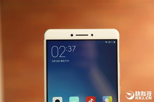 小米Max开箱图赏:6.44寸史上最大!