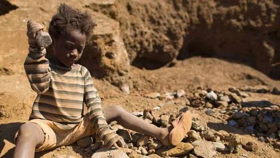 囚禁与杀戮：99%人不知道这手机里的惊人秘密