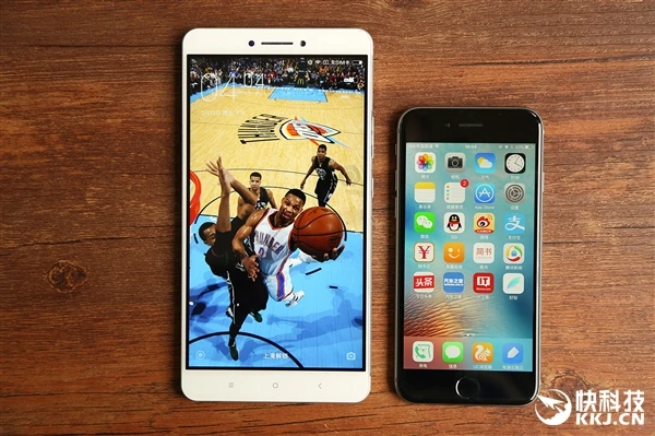 小米Max开箱图赏:6.44寸史上最大!