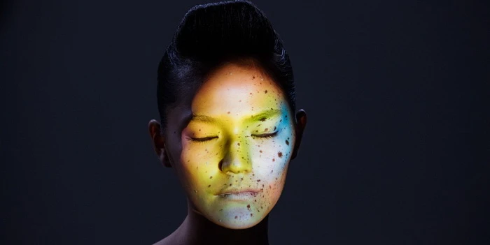 只会美图秀秀的妹子看这里，Intel都可以让你虚拟化妆了 