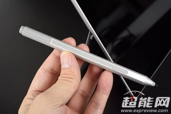 各方面都很优秀然而价格有争议，编辑谈Surface Pro 4上手体验 