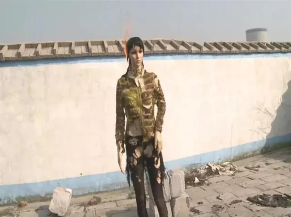 SNH48美女唐安琪烧伤 实测：打火机真的能引燃全身吗？