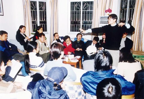 为啥成功的是马云?看他1999年给员工“洗脑”的演讲就知道了