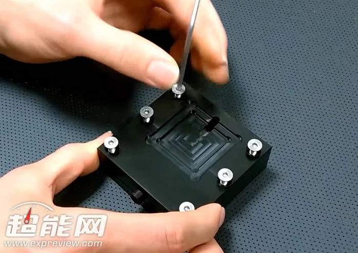 掀起你的盖头来，专为CPU开盖而生的小工具来了 