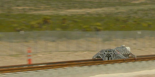 超级高铁首测视频曝光:百公里加速1.1秒