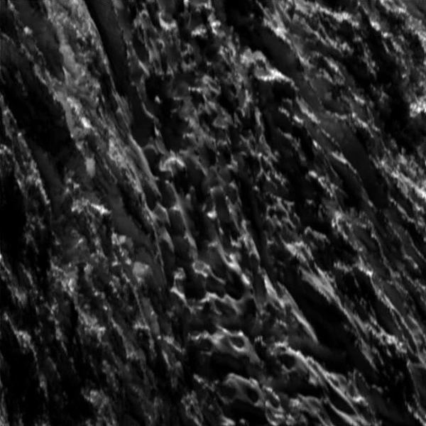 NASA发布薄雾掩盖下的土卫二照片