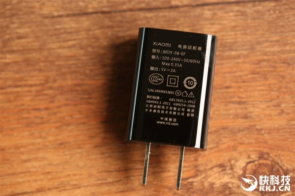 小米Max开箱图赏:6.44寸史上最大!